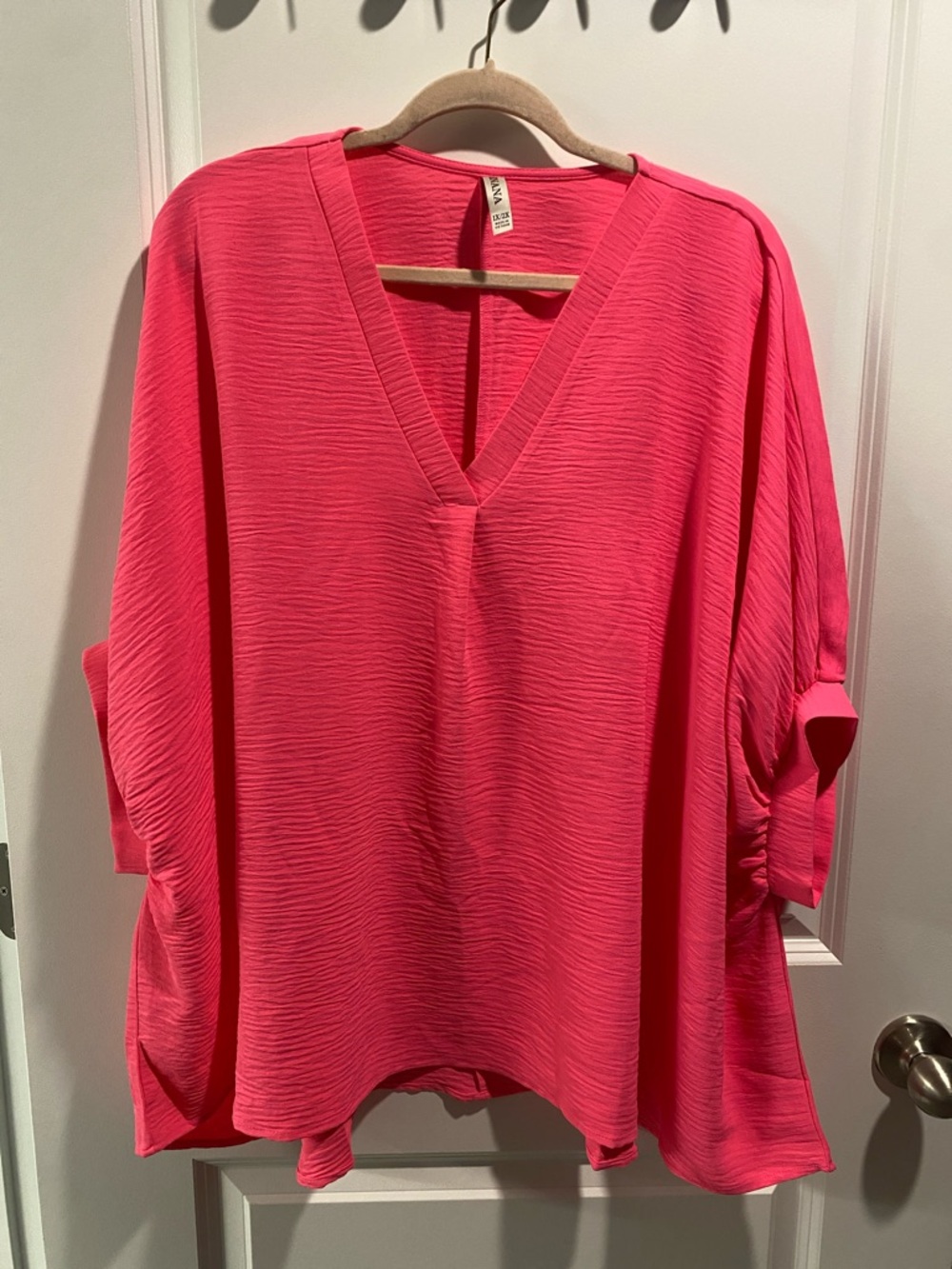NWOT Zenana Hot Pink V-Neck Textured Tunic